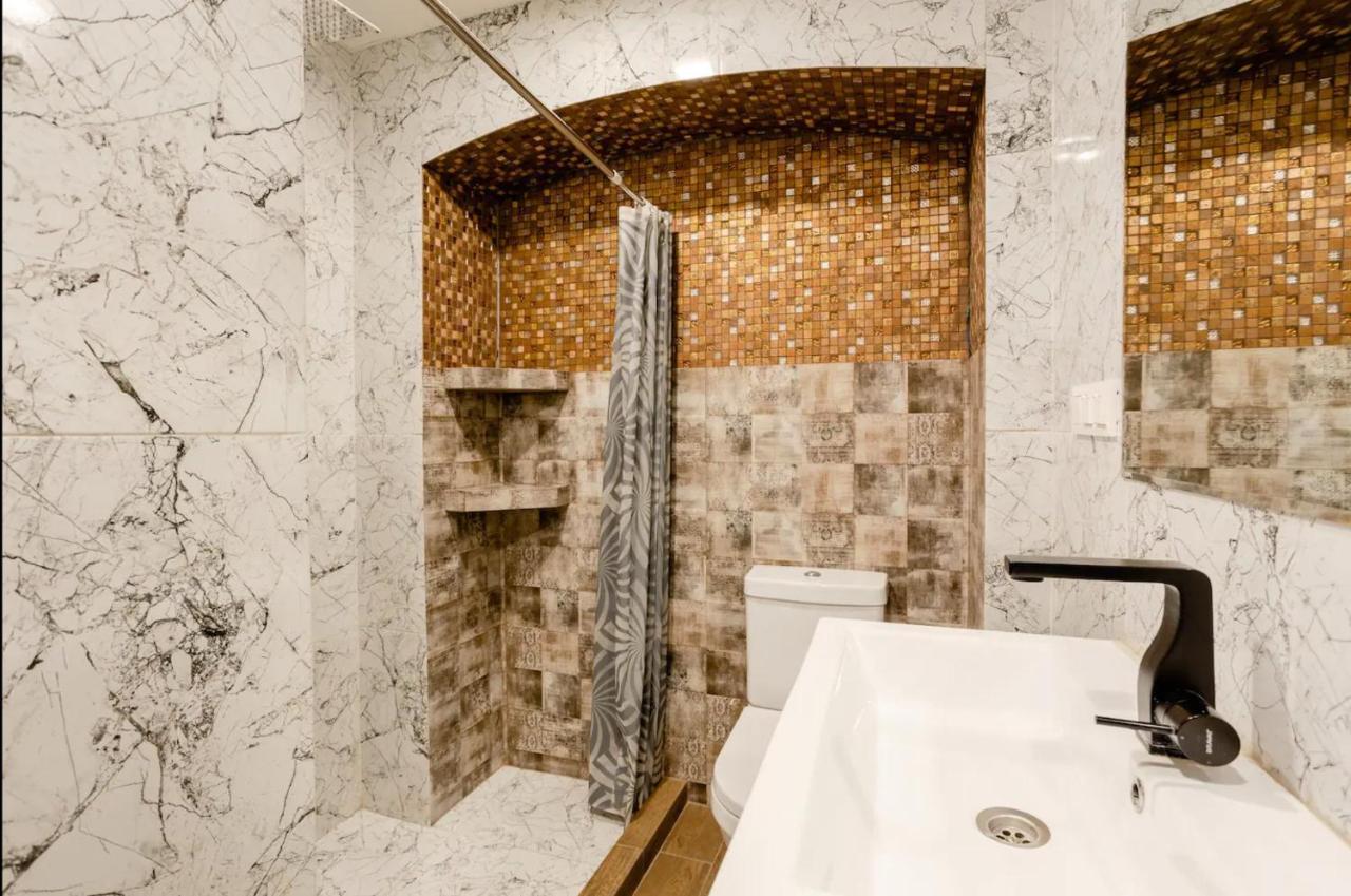 Lovely Dulcet Loft In Center Of Rustaveli 第比利斯 外观 照片