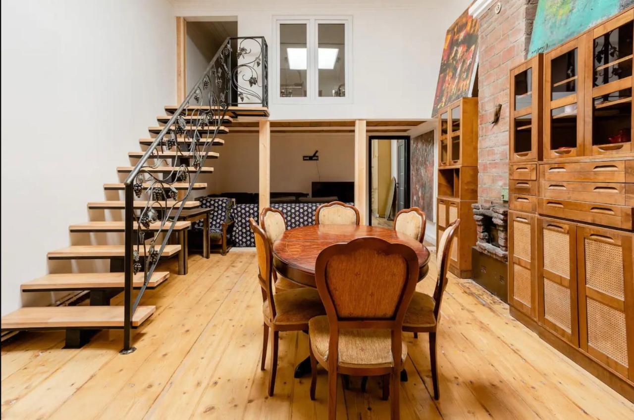 Lovely Dulcet Loft In Center Of Rustaveli 第比利斯 外观 照片