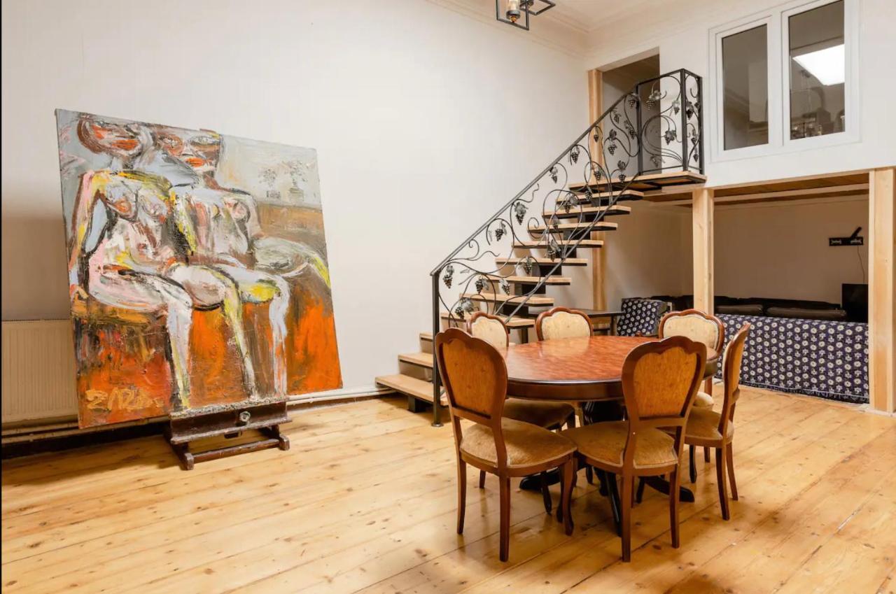 Lovely Dulcet Loft In Center Of Rustaveli 第比利斯 外观 照片